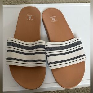 Shade & Shore Black and White Slide Sandals